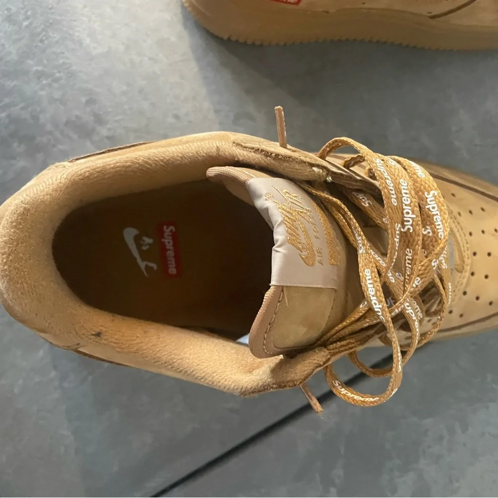 Nike Air Force 1 low SP Supreme! Worn twice!